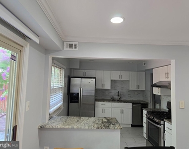 5876 Kara Place - Photo Thumbnail 5