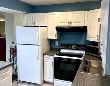 7413 Clifton Quarry Drive - Photo Thumbnail 11
