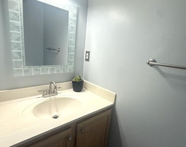 10313 Latney Road - Photo Thumbnail 9