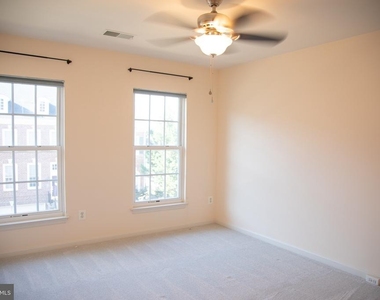3347 Wilton Crest Court - Photo Thumbnail 23