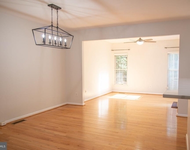 3347 Wilton Crest Court - Photo Thumbnail 9