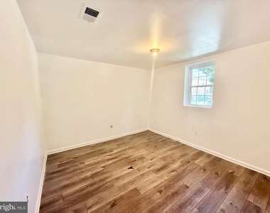 8594 Enochs Drive - Photo Thumbnail 20