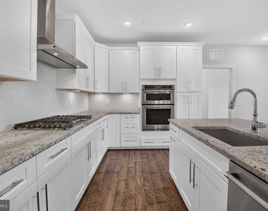 11200 Reston Station Boulevard - Photo Thumbnail 2