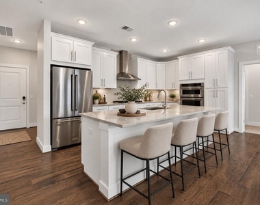 11200 Reston Station Boulevard - Photo Thumbnail 4