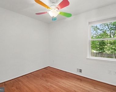 9302 Ashmeade Drive - Photo Thumbnail 13