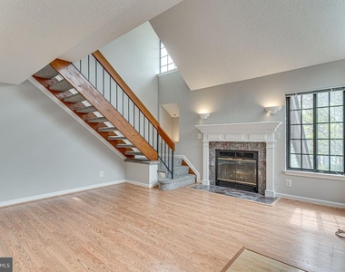 6015 Curtier Drive - Photo Thumbnail 1