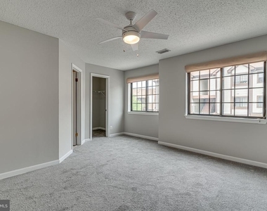 6015 Curtier Drive - Photo Thumbnail 11
