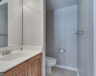 6015 Curtier Drive - Photo Thumbnail 13