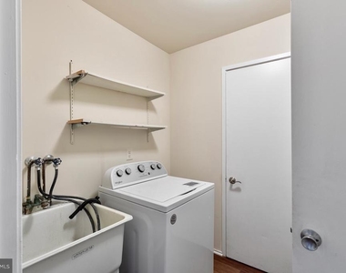 1404 Wolftrap Run Road - Photo Thumbnail 9