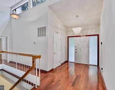 1404 Wolftrap Run Road - Photo Thumbnail 7