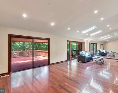 1404 Wolftrap Run Road - Photo Thumbnail 5