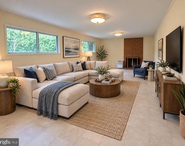 7818 Glenister Drive - Photo Thumbnail 24