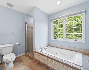 2918 Monroe Place - Photo Thumbnail 17