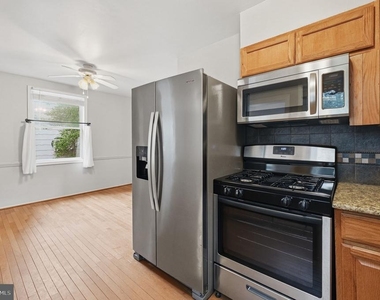 2918 Monroe Place - Photo Thumbnail 9