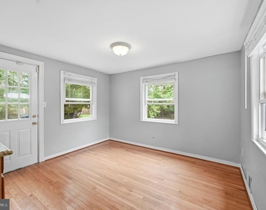 2918 Monroe Place - Photo Thumbnail 14