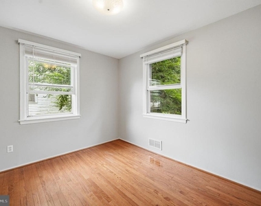 2918 Monroe Place - Photo Thumbnail 26