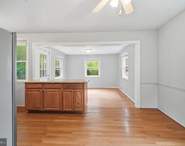 2918 Monroe Place - Photo Thumbnail 13
