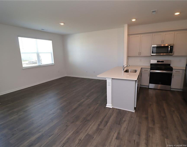 360 Freestall Drive - Photo Thumbnail 3