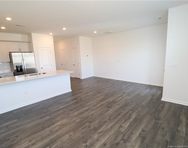 360 Freestall Drive - Photo Thumbnail 14