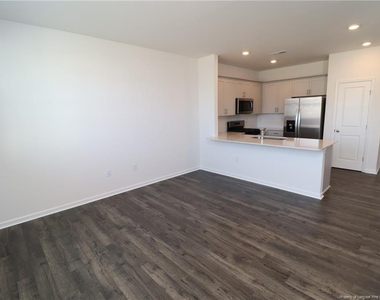 360 Freestall Drive - Photo Thumbnail 13