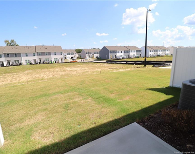360 Freestall Drive - Photo Thumbnail 29
