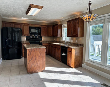 6521 Ryefield Drive - Photo Thumbnail 8
