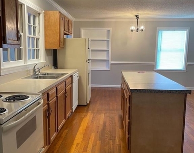 573 Fairfax Pike - Photo Thumbnail 7