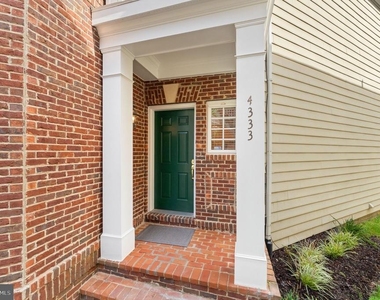4333 Delegate Court - Photo Thumbnail 2