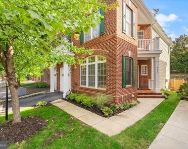 4333 Delegate Court - Photo Thumbnail 1