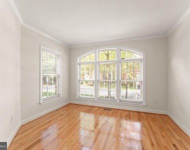 4333 Delegate Court - Photo Thumbnail 5