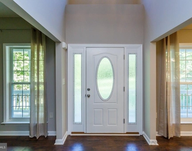 89 Albertson Court - Photo Thumbnail 1