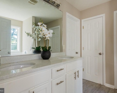 89 Albertson Court - Photo Thumbnail 22