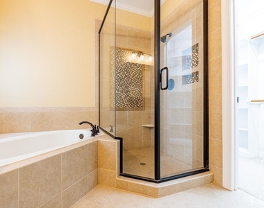 4317 Glen Erin Way - Photo Thumbnail 15