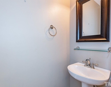 4317 Glen Erin Way - Photo Thumbnail 11