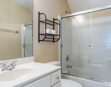 4317 Glen Erin Way - Photo Thumbnail 21