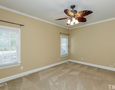 4317 Glen Erin Way - Photo Thumbnail 12