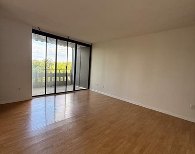 6301 Stevenson Avenue - Photo Thumbnail 10