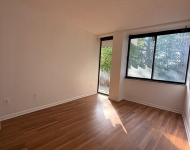 6301 Stevenson Avenue - Photo Thumbnail 11