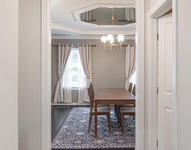 504 S Pitt Street - Photo Thumbnail 29