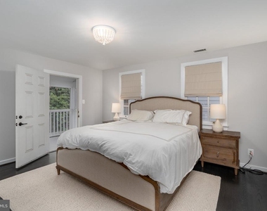 504 S Pitt Street - Photo Thumbnail 41