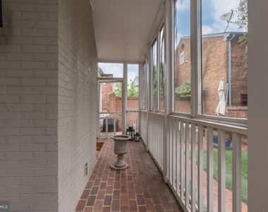 504 S Pitt Street - Photo Thumbnail 18