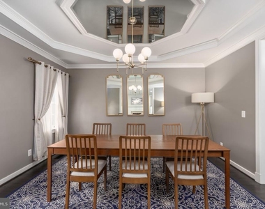 504 S Pitt Street - Photo Thumbnail 34