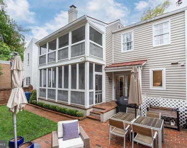 504 S Pitt Street - Photo Thumbnail 10