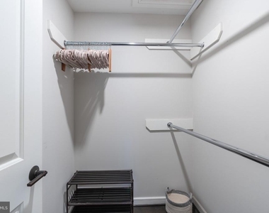 504 S Pitt Street - Photo Thumbnail 45
