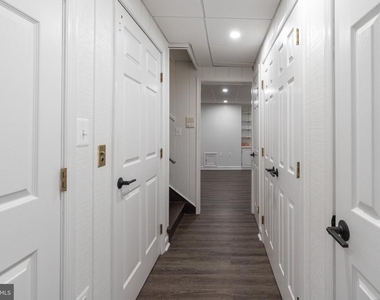 504 S Pitt Street - Photo Thumbnail 61