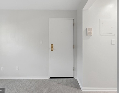 525 Bashford Lane - Photo Thumbnail 7