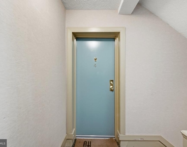 525 Bashford Lane - Photo Thumbnail 3
