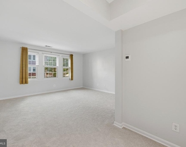 525 Bashford Lane - Photo Thumbnail 15