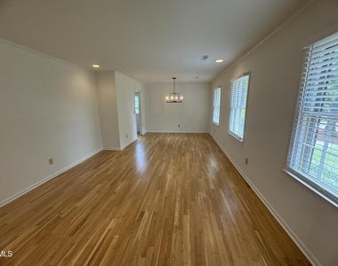 3516 Peach Haven Court - Photo Thumbnail 9