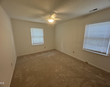 3516 Peach Haven Court - Photo Thumbnail 5
